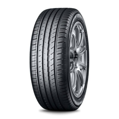 Llanta 215/55 R17 94V Yokohama BluEarth GT AE51B